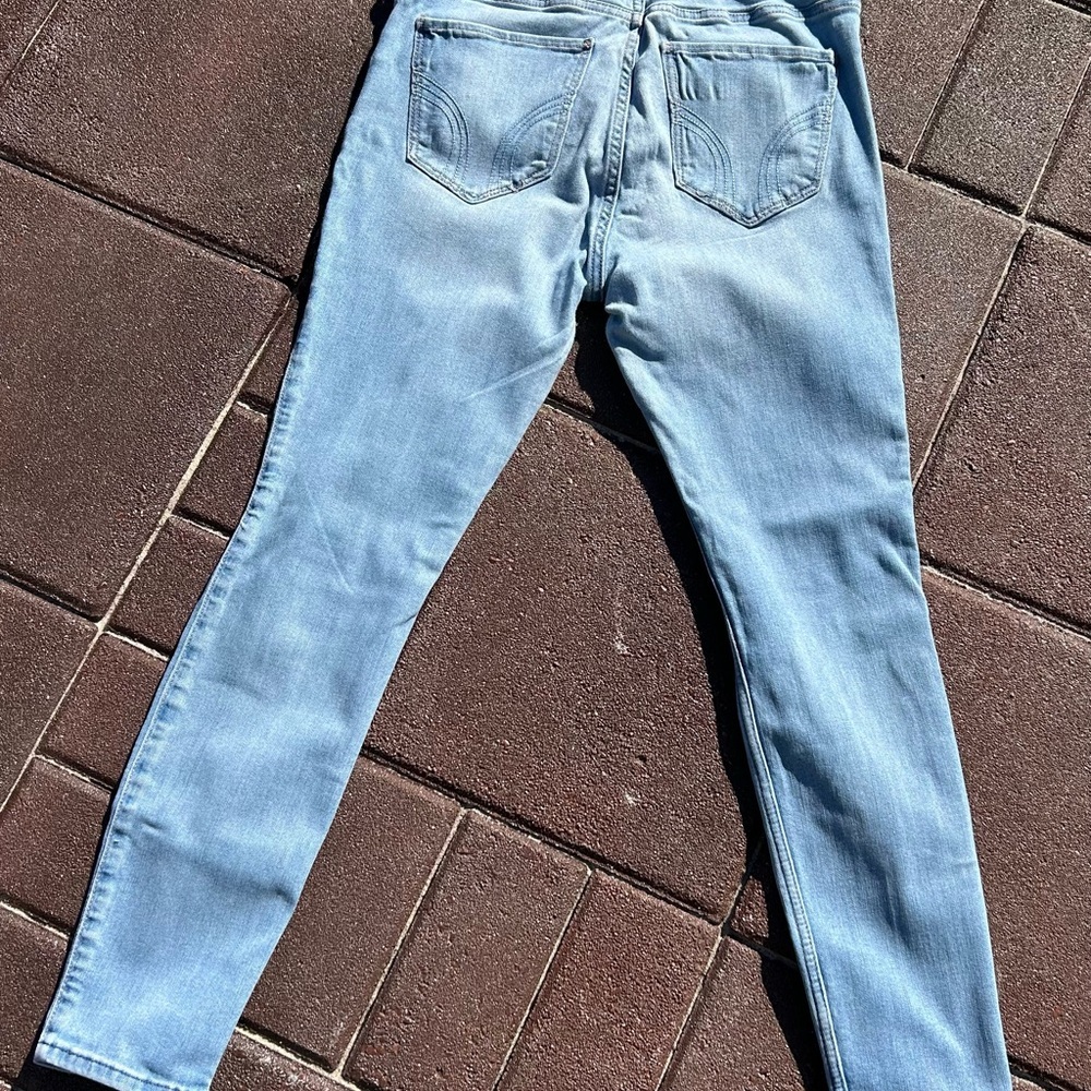 Hollister High Rise Super Skinny Jeans - Picture 7 of 10